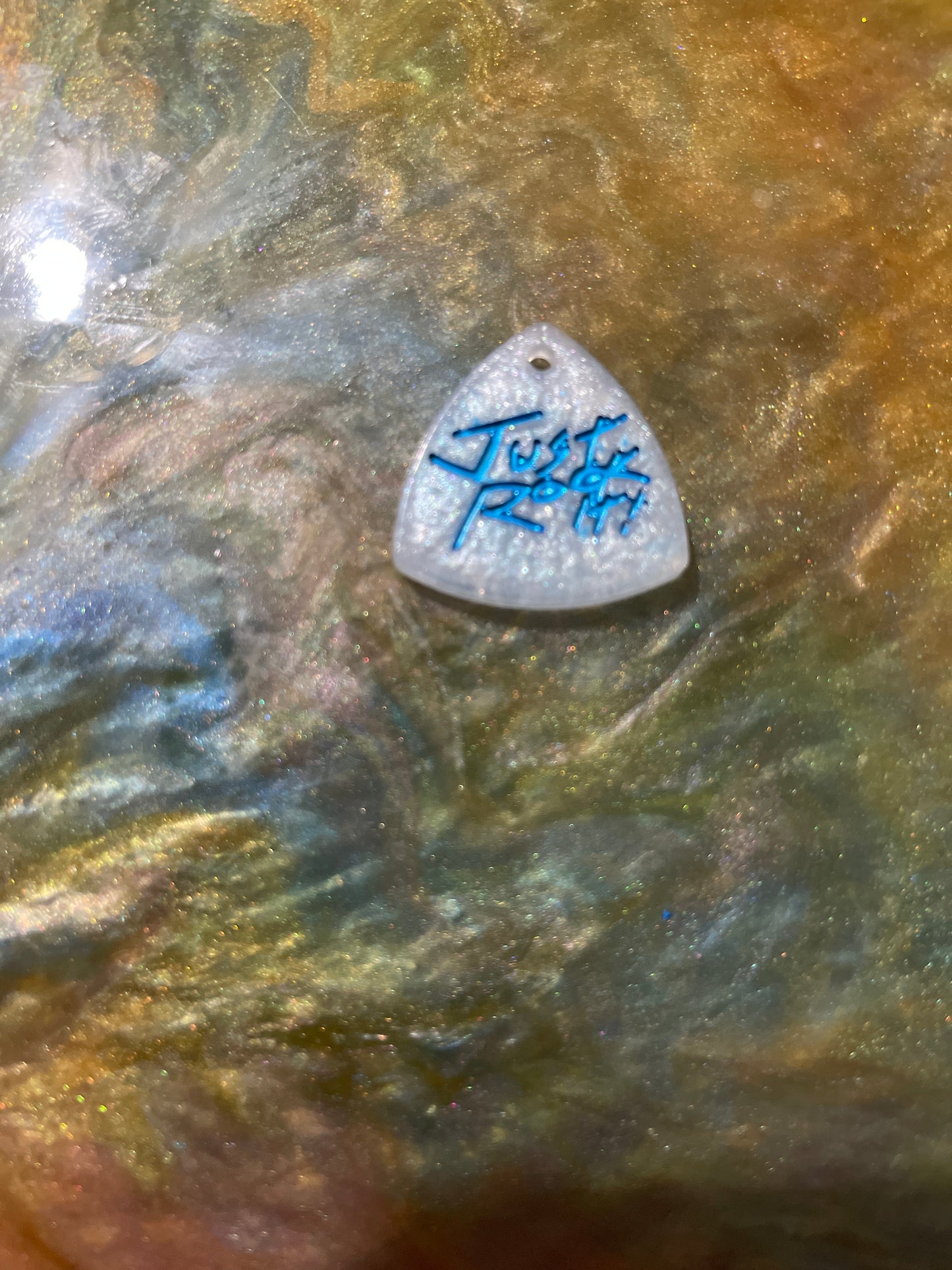 Guitar pick