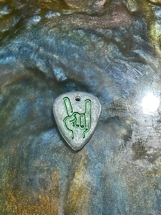 Guitar pic ￼