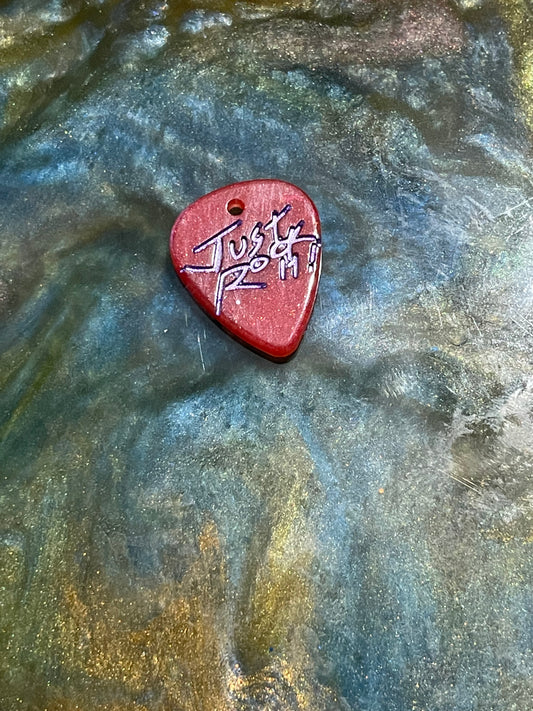 Guitar pic ￼